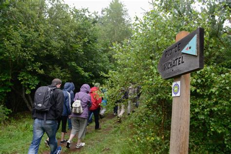 49 itinéraires de sentiers balisés pour visiter les volcans d Auvergne