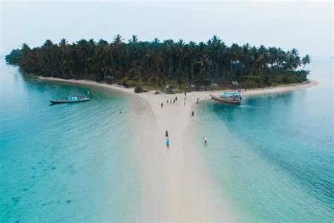 Pesona Pantai Pulau Mahitam Di Lampung Surga Tersembunyi Saingan