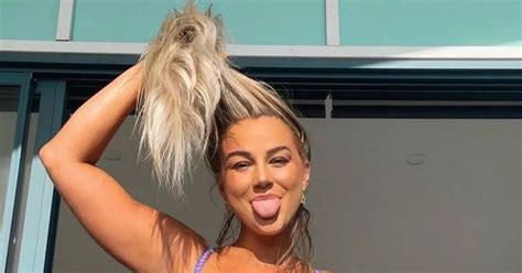 Influencer Strips To Bikini To Proudly Flaunt Normal Cellulite And