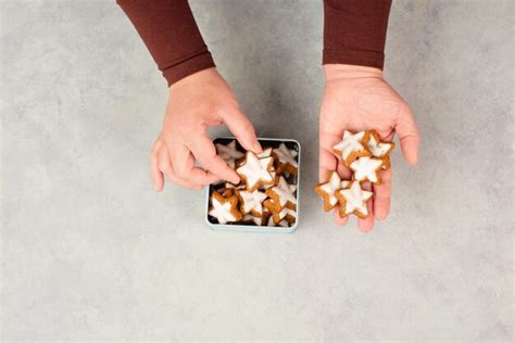 Premium Photo Cinnamon Stars Zimtsterne Traditional German Christmas