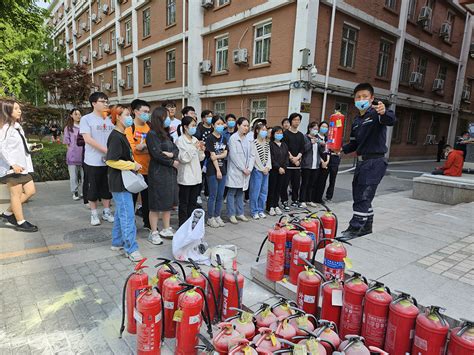 首都师范大学新闻网 学校举办沉浸式消防安全体验活动