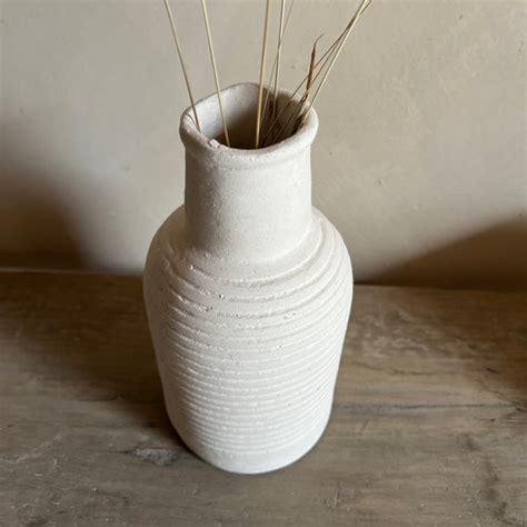 Stoneware Neutral Vase Medium Ribbed Home Barn