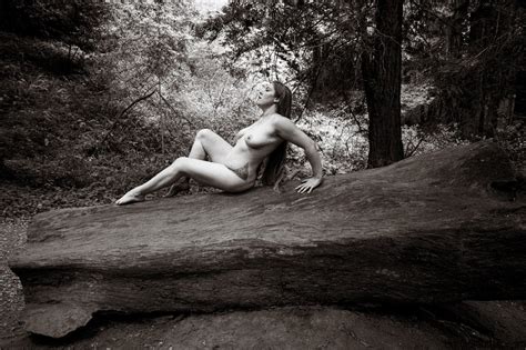 Nothing Makes Lana Del Lust Happier Than Posing Naked Outdoors Photos