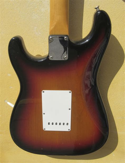 Fender Stratocaster 62 Reissue 1987 Sunburst Guitar For Sale Halkans Rockhouse