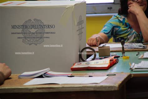 Europee E Comunali Riaperti I Seggi Per Lultima Giornata Di Votazioni