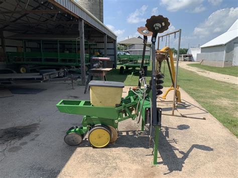 John Deere 7000 Series Single Row Planter Bigiron Auctions