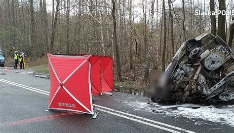 Uderzył w betonowy słup a jego samochód spłonął Śmiertelny wypadek w