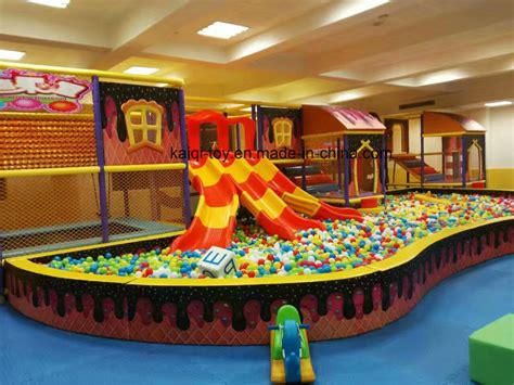 New Design Customized Toy Indoor Playground Soft Play Equipment China Commercial Playground