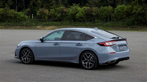 2022 Honda Civic Hatchback prices keep things affordable, $25,000 gets you a stick - CNET