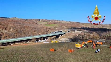 Bologna Operaio Morto In Uno Scavo Su A1 Variante Di Valico