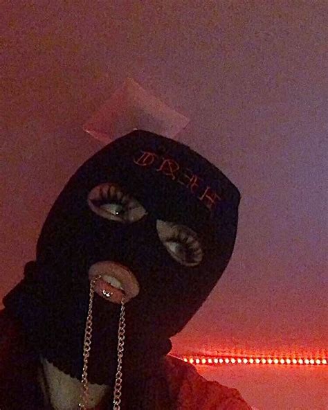 Pin By Maddie On Ye Bad Girl Aesthetic Bad Girl Wallpaper Thug Girl