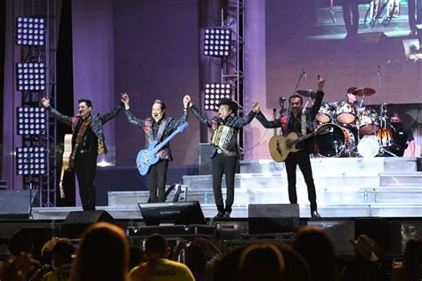 Los Tigres Del Norte Se Reúnen Con Su Público Lagunero En Concierto