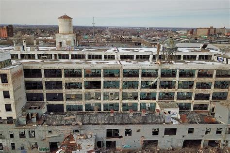 Fisher Body - Plant 21 Photograph by Tom McDonald