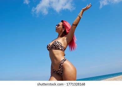 Hot Sexy Curvy Woman Red Hair Stock Photo 1771328168 Shutterstock