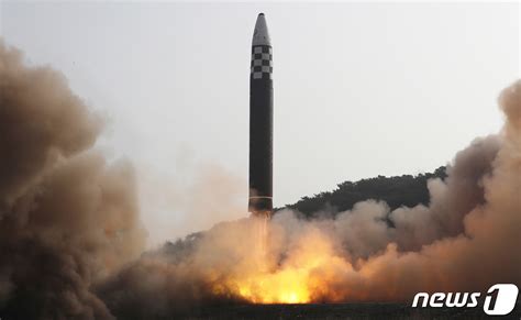 북한 어제 신형 Icbm 화성 17형 발사김정은이 전과정 총괄종합