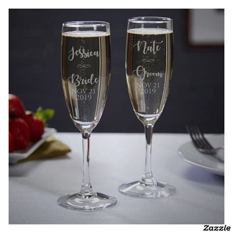 Set Of 2 Bride Groom Wedding Champagne Flutes In 2020