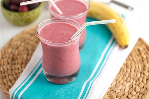 10 Best Healthy Pineapple Smoothie Recipes