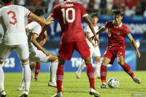 Timnas Indonesia U-23 ditekuk Vietnam - ANTARA News Yogyakarta - Berita ...