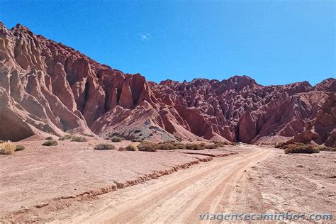 Vale do Arco íris Atacama Viagens e Caminhos