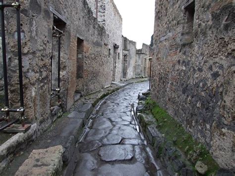 Vii Pompeii December Vicolo Del Lupanare Looking South Vii