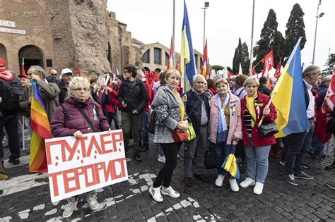 Manifestazione Per La Pace A Roma Oggi Al Corteo Conte E Letta La