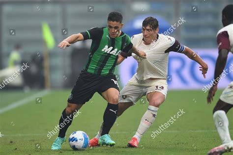 Giacomo Raspadori Sassuolofrancesco Di Tacchio Salernitana Editorial