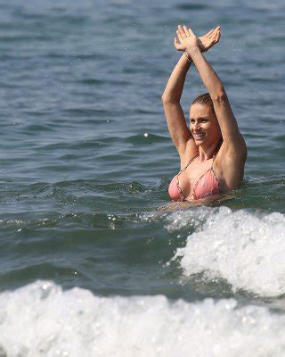 Michelle Hunziker Bikini Photos Porn Pictures Xxx Photos Sex Images Pictoa