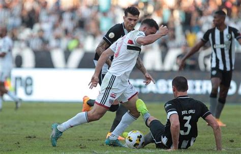 Botafogo x São Paulo informações e prováveis escalações do jogo válido