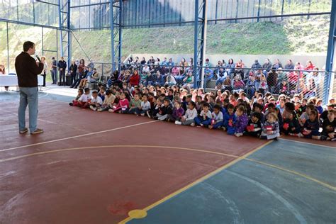 Biblioteca Da Emeb Vereador Jos Francisco Martins Reinaugurada