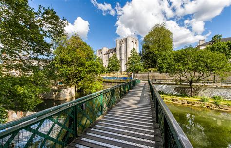 Visitez Niort Ville Sentinelle Du Marais Poitevin