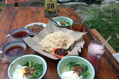 Intip Resto Di Tengah Hutan Pinus Baturaden Makan Dengan Suasana Sejuk