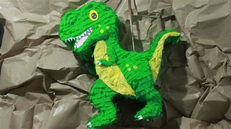 PIÑATA DINOSAURIO en ALTO RELIEVE Diy pinata Dinosaur themed