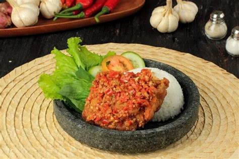 Cara Membuat Ayam Geprek Mudah Dan Enak Wajib Kamu Coba