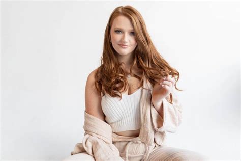 Hot Sexy Liddy Clark Bikini Pics