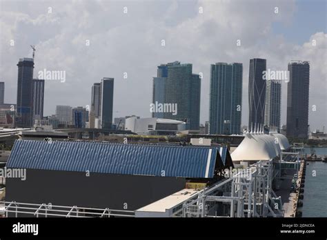 Miami from the Cruise ship terminal Stock Photo - Alamy