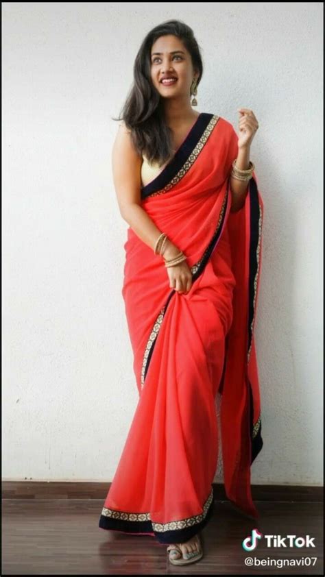 Pin By Samiah ️ On Photos Saree Poses Saree Photoshoot Saree Models