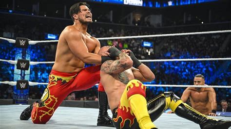 Wwe Smackdown Flops And Hits Brock Lesnar Exposes Roman Reigns As A