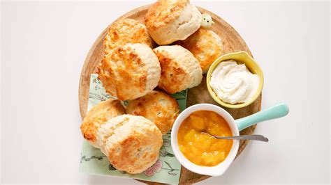 Scones Met Mascarpone En Mango Jam Recept Allerhande Albert Heijn