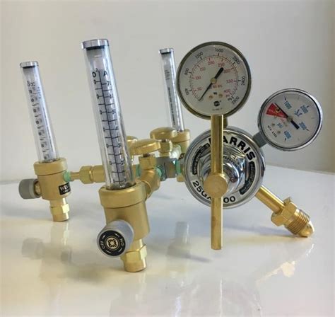 Triple Nitrogen Purge Regulator Alarm With Flowmeters And Hoses