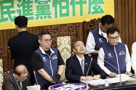 新聞 立院挑燈夜戰民進黨團對自己動議提異議 韓國瑜傻眼吐一句 Gossiping板 Disp Bbs