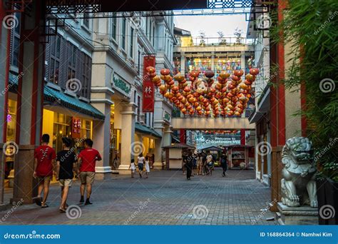 Binondo Chinatown Street Scene Manila Philippines Dec