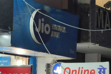 Reliance Jio Brings New Rs 222 Plan For Data Lovers