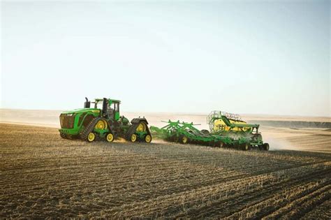 New John Deere Articulated Tractor With Advanced Smart Farming