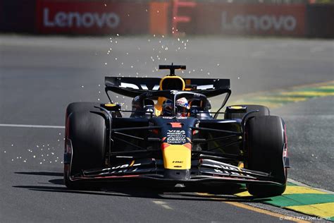 Verstappen zet tweede tijd neer in eerste training in Australië