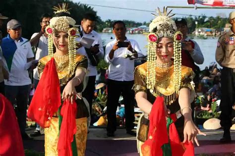 Tari Baksa Kembang Tari Klasik Dari Keraton Banjar Kalimantan Selatan