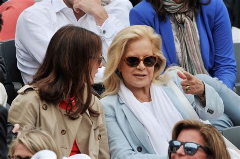 Photo Elsa Zylberstein Et La Chanteuse Sylvie Vartan Au Tournoi De