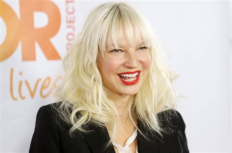 Sia : La chanteuse souhaite adopter un adolescent de 16 ans