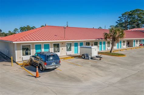 Budget Hotels near Carrabelle Beach | Pet Friendly Hotels in Carrabelle Florida