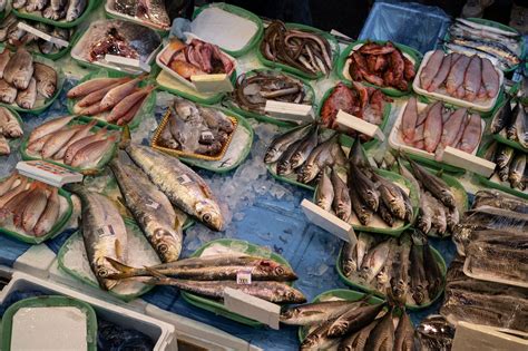 Perché non dovremmo più mangiare pesce fino alla fine dell anno