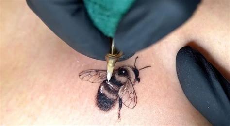 Pin By Hailey Peterson On Queen Bee Tattoo In 2024 Bee Tattoo Bumble